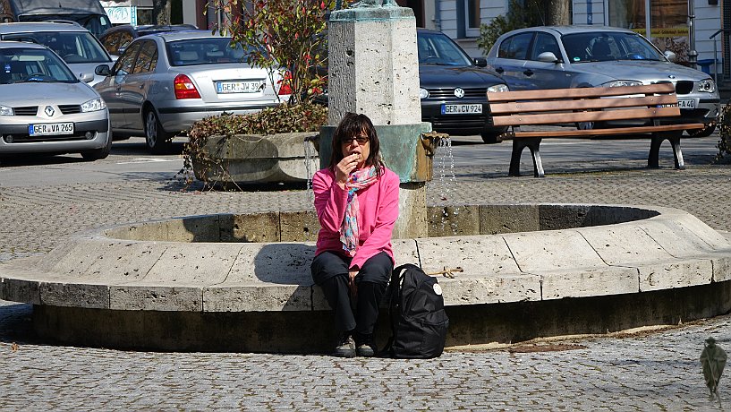 Pilgerin am Jakobsbrunnen