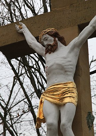 Kruzifix bei Kirche St. Georg in Hördt