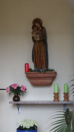 Marienkapelle am Almosenberg, Modonna mit Kind