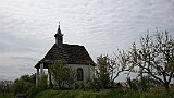 209-42 Wandern 25.4.15 Samstagspilgern, 3. Etappe Rülzheim - Landau, Armen Seelen Kapelle bei Herxheimweyher.JPG