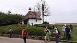 209-59 Wandern 25.4.15 Samstagspilgern, 3. Etappe Rülzheim - Landau, Pilger Landauer Kapelle Loretokapelle in Herxheim.mp4