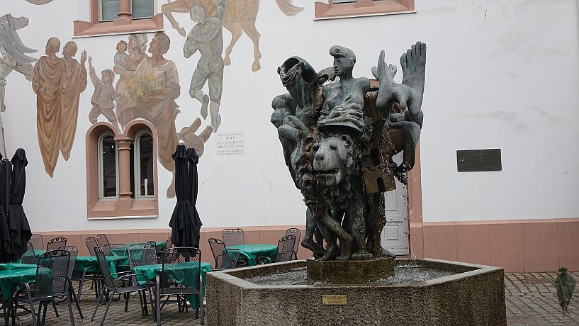 Brunnen beim Alten Kaufhaus Landau