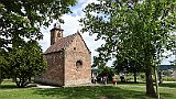 215-67 Wandern 30.5.2015 Samstagspilgern, 4. Etappe Landau - Klingenmünster, Nikolauskapelle Klingenmünster, Pilger.JPG