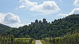 215-78 Wandern 30.5.2015 Samstagspilgern, 4. Etappe Landau - Klingenmünster, Burg Landeck.JPG