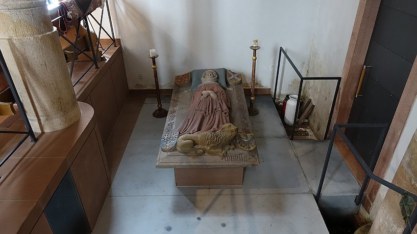 Grab in der Stiftskirche Klingenmünster
