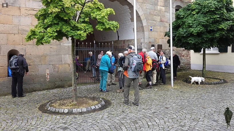 Die Pilger beim Abmarsch in Klingenmünster