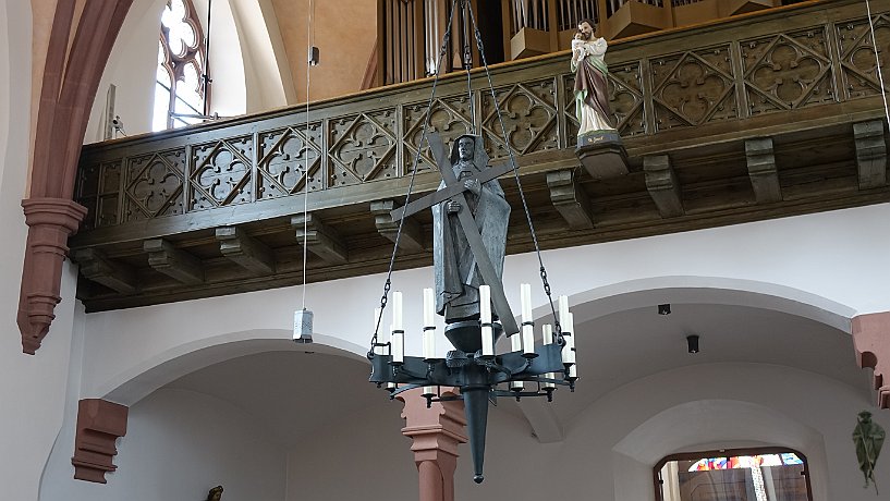 Leuchter in der Kirche St.Martin, Bergzabern