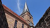 218-45 Wandern 27.6.15 Samstagspilgern 5. Etappe Klingenmünster - Wissembourg, Dörrenbach St. Martinskirche, Pilger.JPG