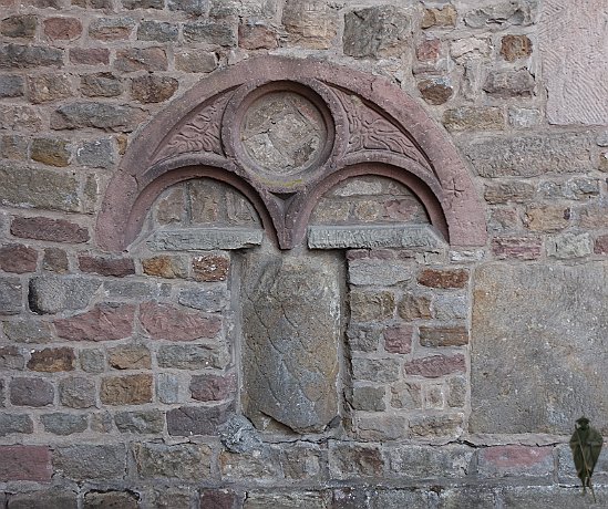 Surbourg, Abbatiale St. Martin und St. Arbogast , Rest einer römischen Säule