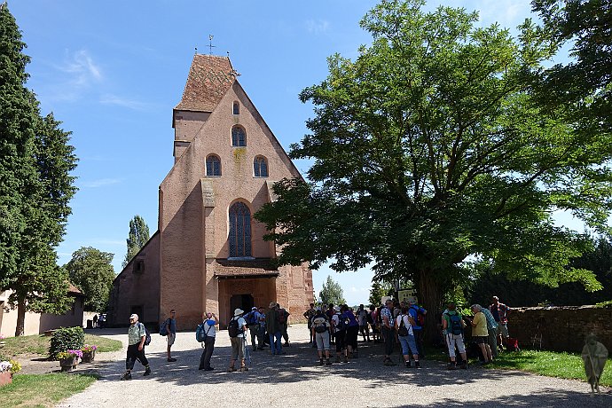 Walbourg, Église St. Walburga, Ankunft