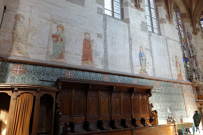 Walbourg, Église St. Walburga, Kirchenstühle und Wandmalereien (15.Jh.)