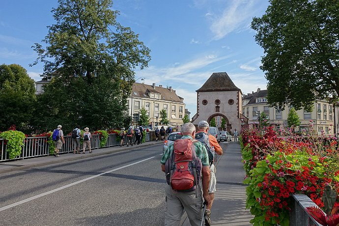 Hagenau, Pilger vorm Weißenburger Tor