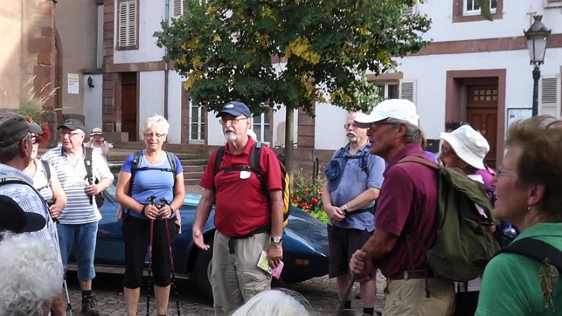 Haguenau, Pilger vor Eglise St. Nicolas