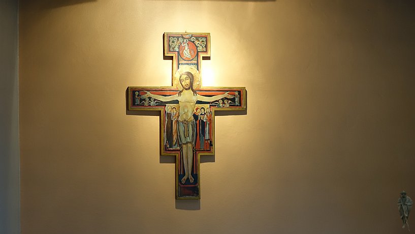 Kruzifix in Chapelle Saint-Francois d'Assise