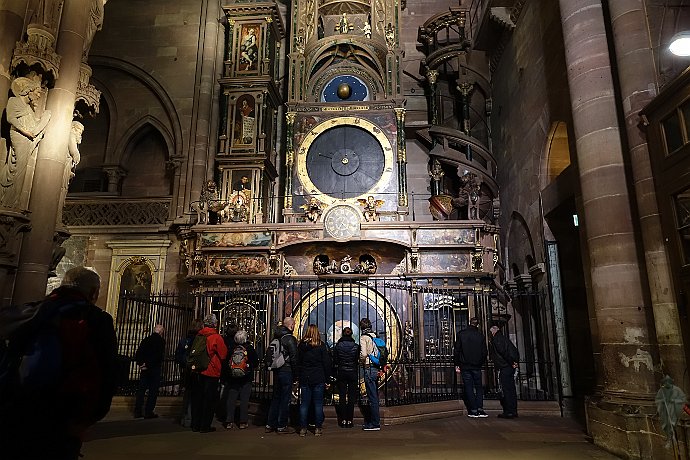 Münster Straßburg, Astronomische Uhr u. Säule der Engel, südliches Querschiff 