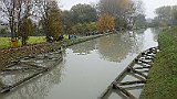 235-08 Wandern 31.10.15 Samstagspilgern Vendenheim - Strasbourg, Pilger am Rhein-Marne-Kanal.JPG