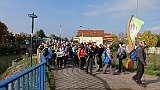 235-27 Wandern 31.10.15 Samstagspilgern Vendenheim - Strasbourg, Pilger am Rhein-Marne-Kanal.JPG