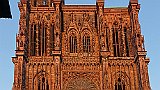 235-81 Wandern 31.10.15 Samstagspilgern Vendenheim - Strasbourg, Westfassade Liebfrauenmünster Straßburg gerade hoch.jpg